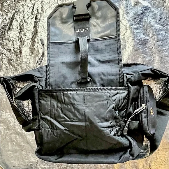 Y2K Messenger Bag design by: Ant Industrial Design. - Picture 5 of 7